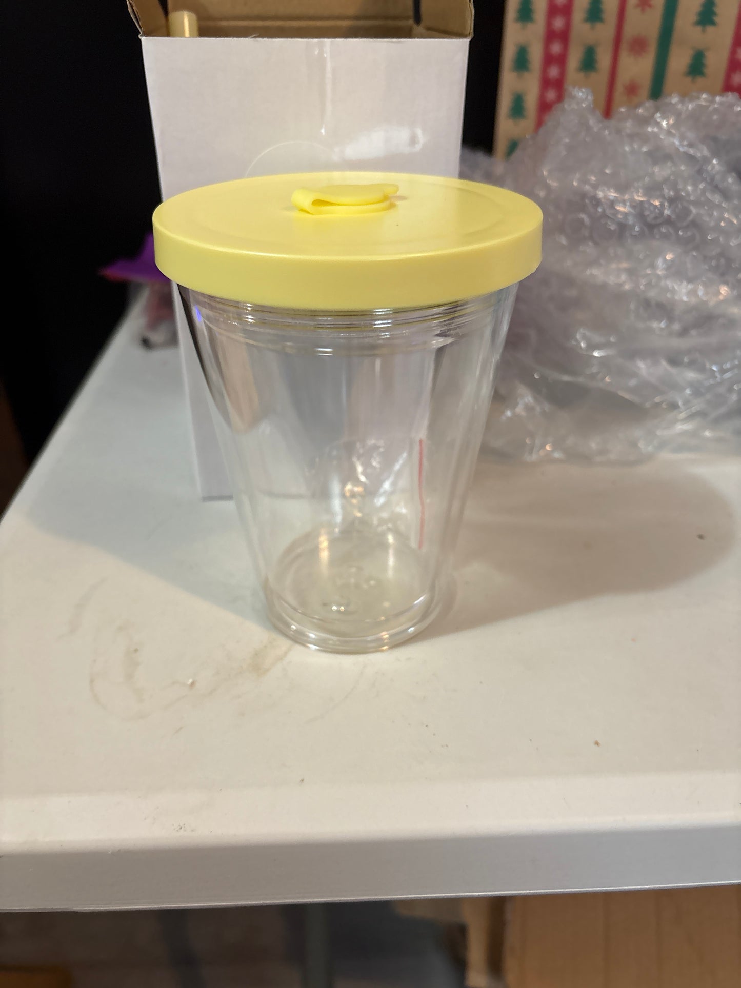 10 and 12oz cups